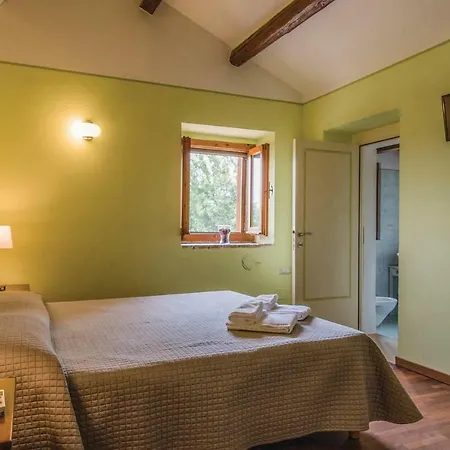 Five-bedroom Holiday In Fermo Fm Hébergement de vacances *