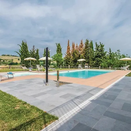 Five-bedroom Holiday In Fermo Fm * Monterubbiano