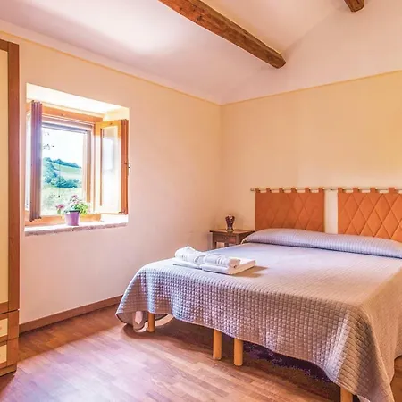 Hébergement de vacances Five-bedroom Holiday In Fermo Fm