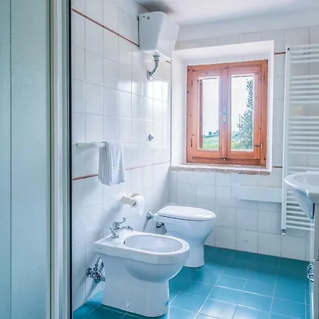 Five-bedroom Holiday In Fermo Fm * Monterubbiano
